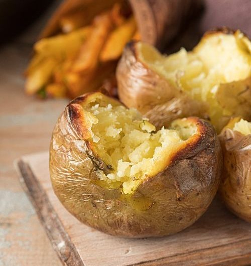 Baked Potatoes with Sour Cream, Chives, and Bacon