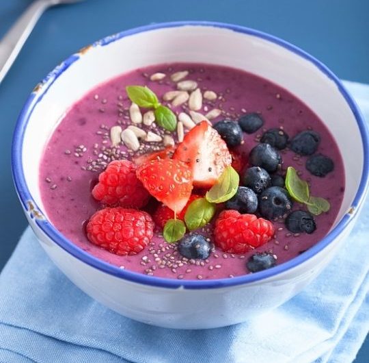 Vibrant Berry Bliss Smoothie Bowl