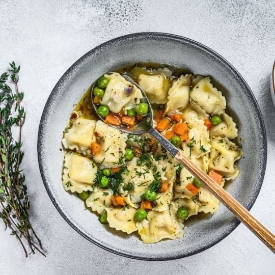 ravioli soup with veggies