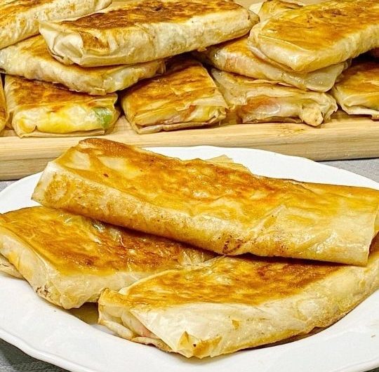 Pan-Fried Chicken and Cheese Phyllo Pastries