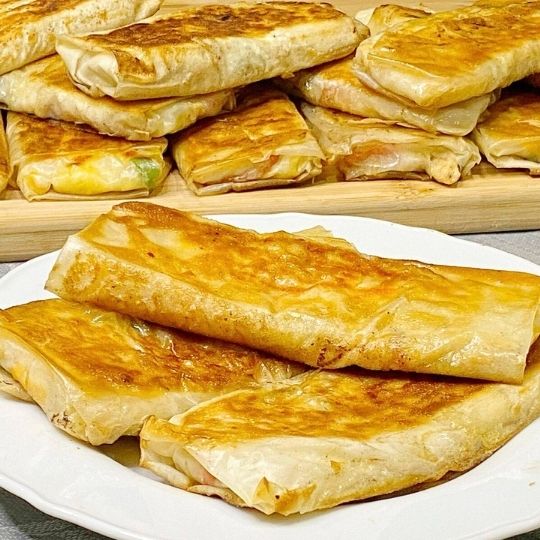 Pan-Fried Chicken and Cheese Phyllo Pastries