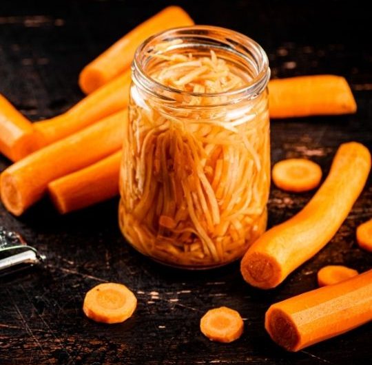 Quick Pickled Carrots