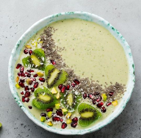 Kiwi Banana Smoothie Bowl Recipe